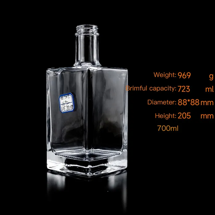 700ml Square Clear Glass Whisky Bottle – Thick Bottom, GPI Thread Top – High Quality for Spirits – Wholesale Available